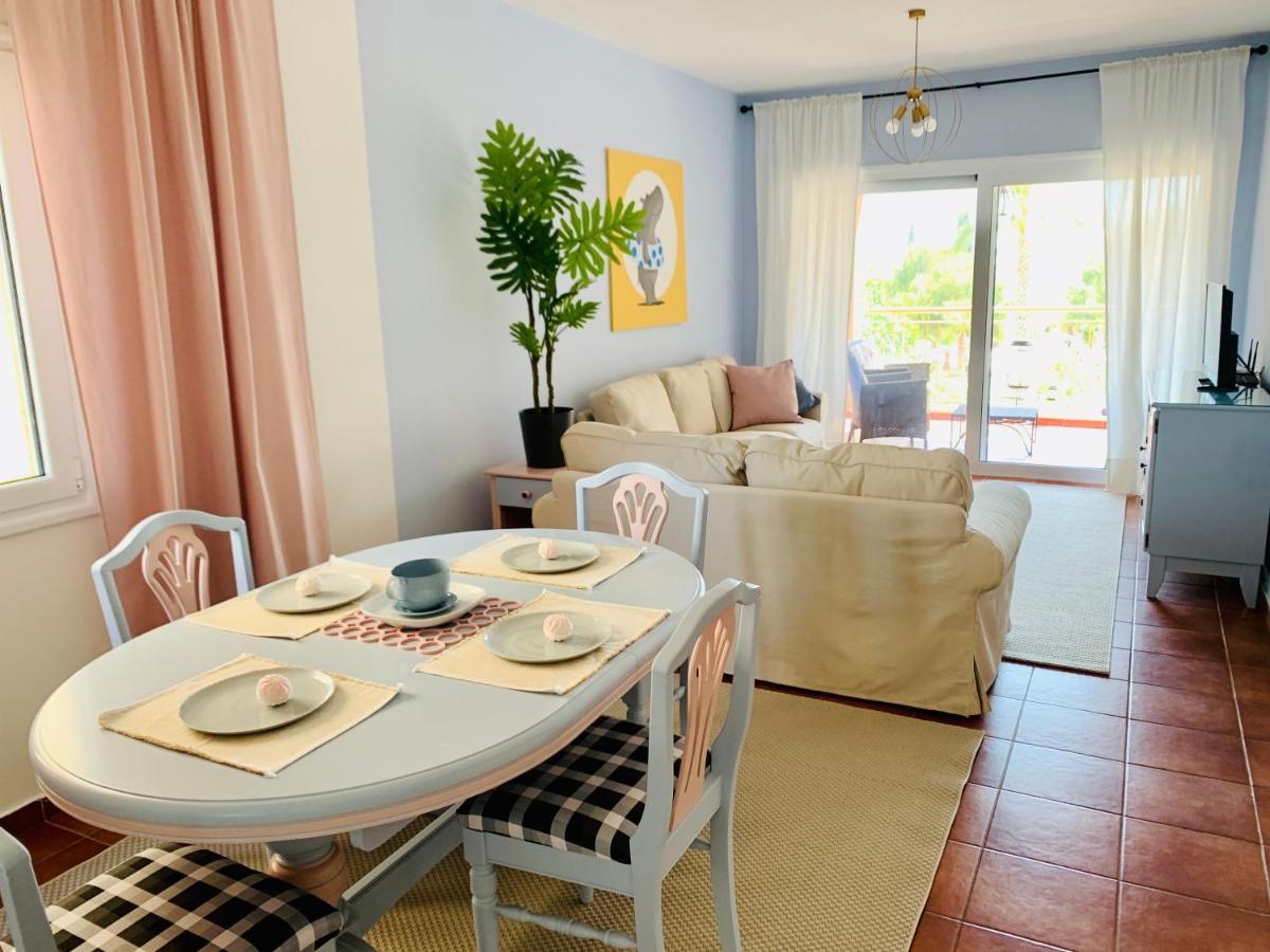 101 Hippo Apartment In Popular Regina Gardens Paphos Eksteriør billede